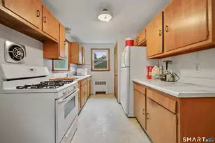 3770 Broadbridge Ave, Stratford, CT 06614 - Photo 13
