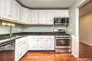162 Penn Common, Milford, CT 06460 - Photo 5