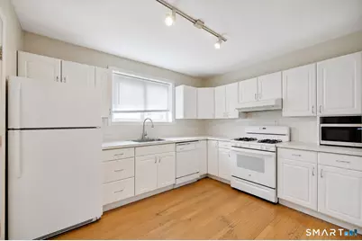 114 Pine Hill Avenue, Stamford, CT 06903 - Photo 3