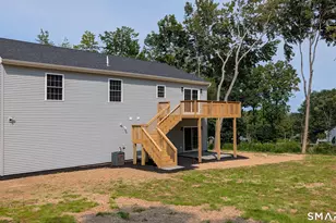 544 Wintergreen Ave, Hamden, CT 06514 - Photo 11
