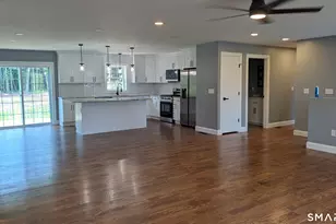 544 Wintergreen Ave, Hamden, CT 06514 - Photo 17
