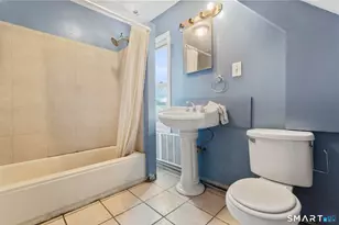 124 Cleveland Ave, Bridgeport, CT 06605 - Photo 25
