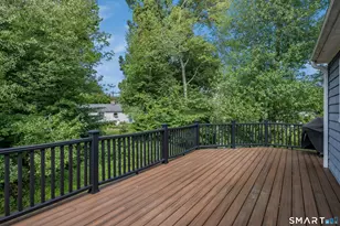 11 Woodside Dr, Branford, CT 06405 - Photo 9