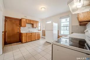 422 Allen St, New Britain, CT 06053 - Photo 1