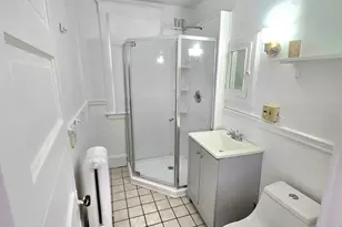 181 Bond St, Hartford, CT 06114 - Photo 9