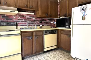 26 Patterson Ave, Stratford, CT 06614 - Photo 3
