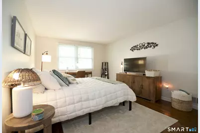 1300 Cambridge Drive, Windsor, CT 06095 - Photo 9