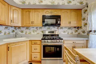 257 Sabin St, Putnam, CT 06260 - Photo 5