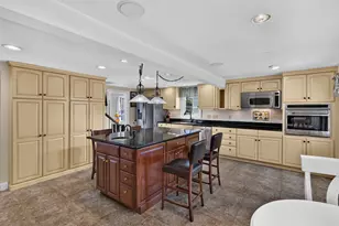 18 Shepard St, Old Saybrook, CT 06475 - Photo 15