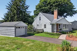 18 Shepard St, Old Saybrook, CT 06475 - Photo 37