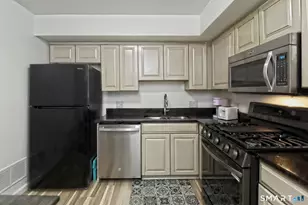 21 Harbour Close, New Haven, CT 06405 - Photo 17