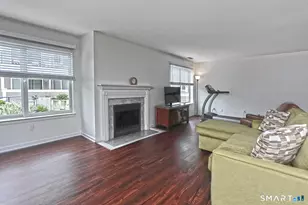 21 Harbour Close, New Haven, CT 06405 - Photo 9