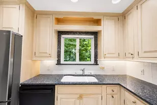 17 Marion Dr, East Lyme, CT 06333 - Photo 9