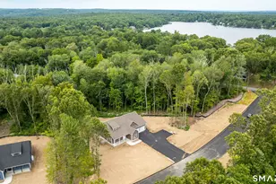18 Spg Hl Ln, Hebron, CT 06248 - Photo 5