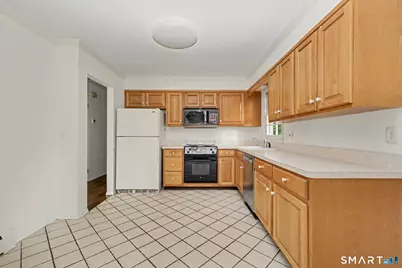 11 Lycett Court, Norwalk, CT 06850 - Photo 9