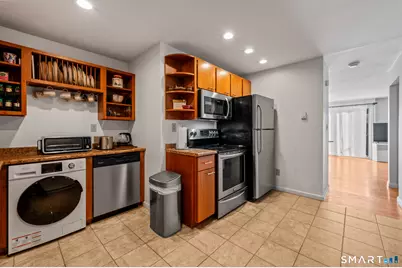1660 Farmington Avenue #2, Farmington, CT 06085 - Photo 9