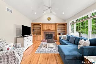 4 Charles Ct, Suffield, CT 06078 - Photo 11