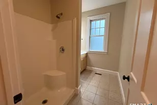 217 Beacon St, Hartford, CT 06105 - Photo 11