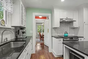 36 Brooklawn Pkwy, Fairfield, CT 06825 - Photo 13