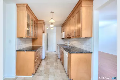 109 Southport Woods Drive #109, Fairfield, CT 06825 - Photo 7