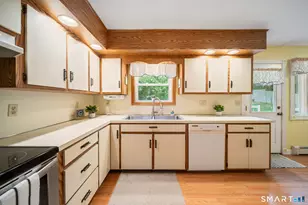 137 Maple Hill Rd, Naugatuck, CT 06770 - Photo 5