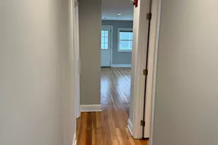 217 Park Rd, West Hartford, CT 06119 - Photo 5