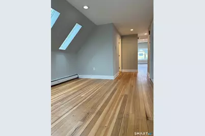 217 Park Road #3rd FL, West Hartford, CT 06119 - Photo 3