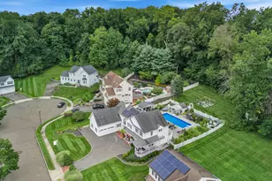 36 Shadows End Ln, Milford, CT 06460 - Photo 3