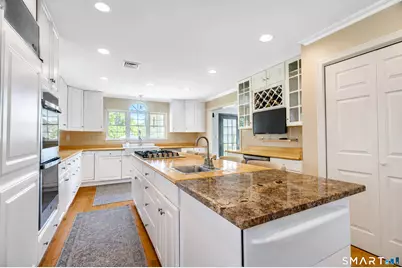 36 Shadows End Lane, Milford, CT 06460 - Photo 7