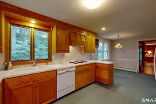 221 Old Farms Rd, Simsbury, CT 06070 - Photo 7