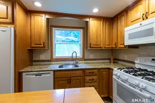 161 Hamilton Dr, Manchester, CT 06042 - Photo 7
