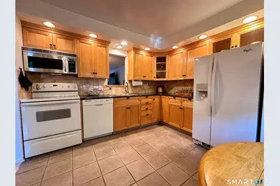 83 Van Buskirk Avenue #83, Stamford, CT 06902 - Photo 3