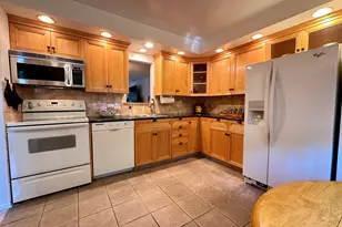 83 Van Buskirk Ave, Stamford, CT 06902 - Photo 3