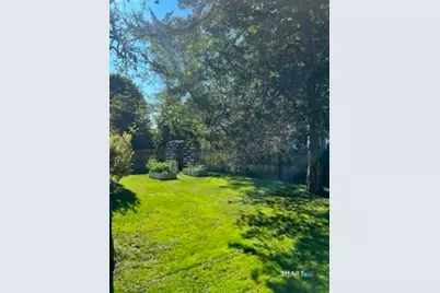 25 Pequot Avenue, Groton, CT 06355 - Photo 7