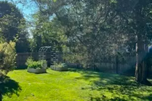 25 Pequot Ave, Groton, CT 06355 - Photo 7