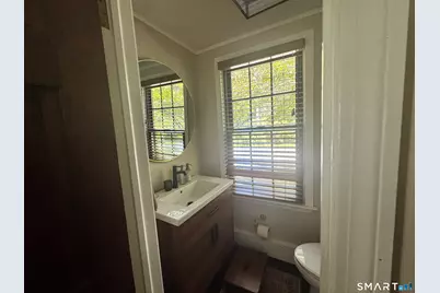 25 Pequot Avenue, Groton, CT 06355 - Photo 11