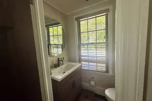 25 Pequot Ave, Groton, CT 06355 - Photo 11