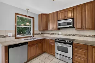 6 Hemlock Cir, Clinton, CT 06413 - Photo 15