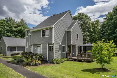 37 Reed Court #37, Bloomfield, CT 06002 - Photo 3