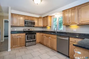 85 Galaxy Dr, Manchester, CT 06040 - Photo 11