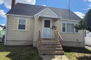 370 Kent Ave, Bridgeport, CT 06610 - Photo 13