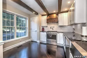 15 Freedom Way, East Lyme, CT 06357 - Photo 3