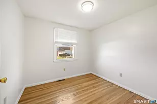 34 Mountain View Rd, Ansonia, CT 06401 - Photo 19