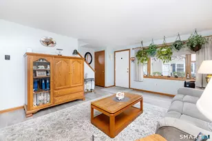 2 Persimmon Ln, Glastonbury, CT 06033 - Photo 5