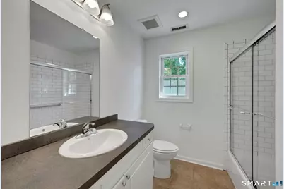 124 Pine Hill Avenue, Stamford, CT 06906 - Photo 15