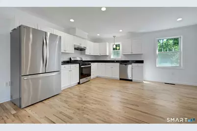 124 Pine Hill Avenue, Stamford, CT 06906 - Photo 3