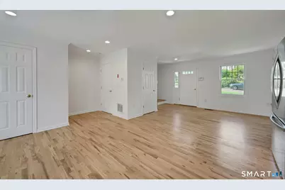 124 Pine Hill Avenue, Stamford, CT 06906 - Photo 5