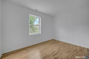 124 Pine Hill Ave, Stamford, CT 06906 - Photo 13