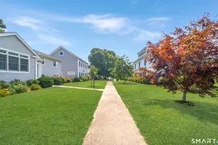 4 E Walk, Clinton, CT 06413 - Photo 3