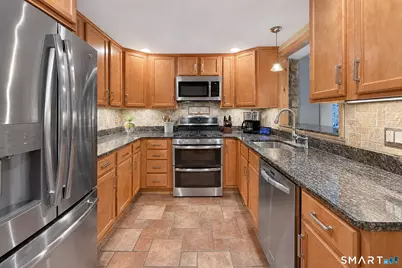 141 Head Of Meadow Road, Newtown, CT 06470 - Photo 5